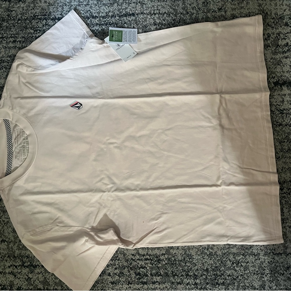 volcom - Picture 3 of 5